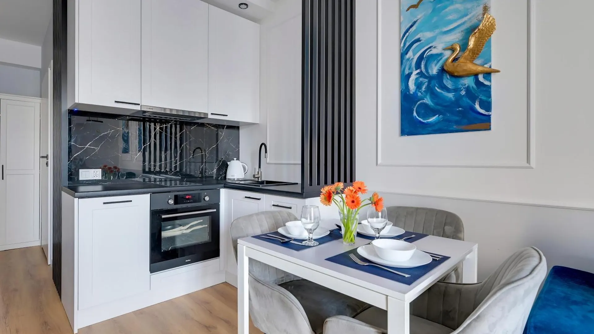 Apartment Doki Glamur Food Hall And Parking By Triapart Gdansk